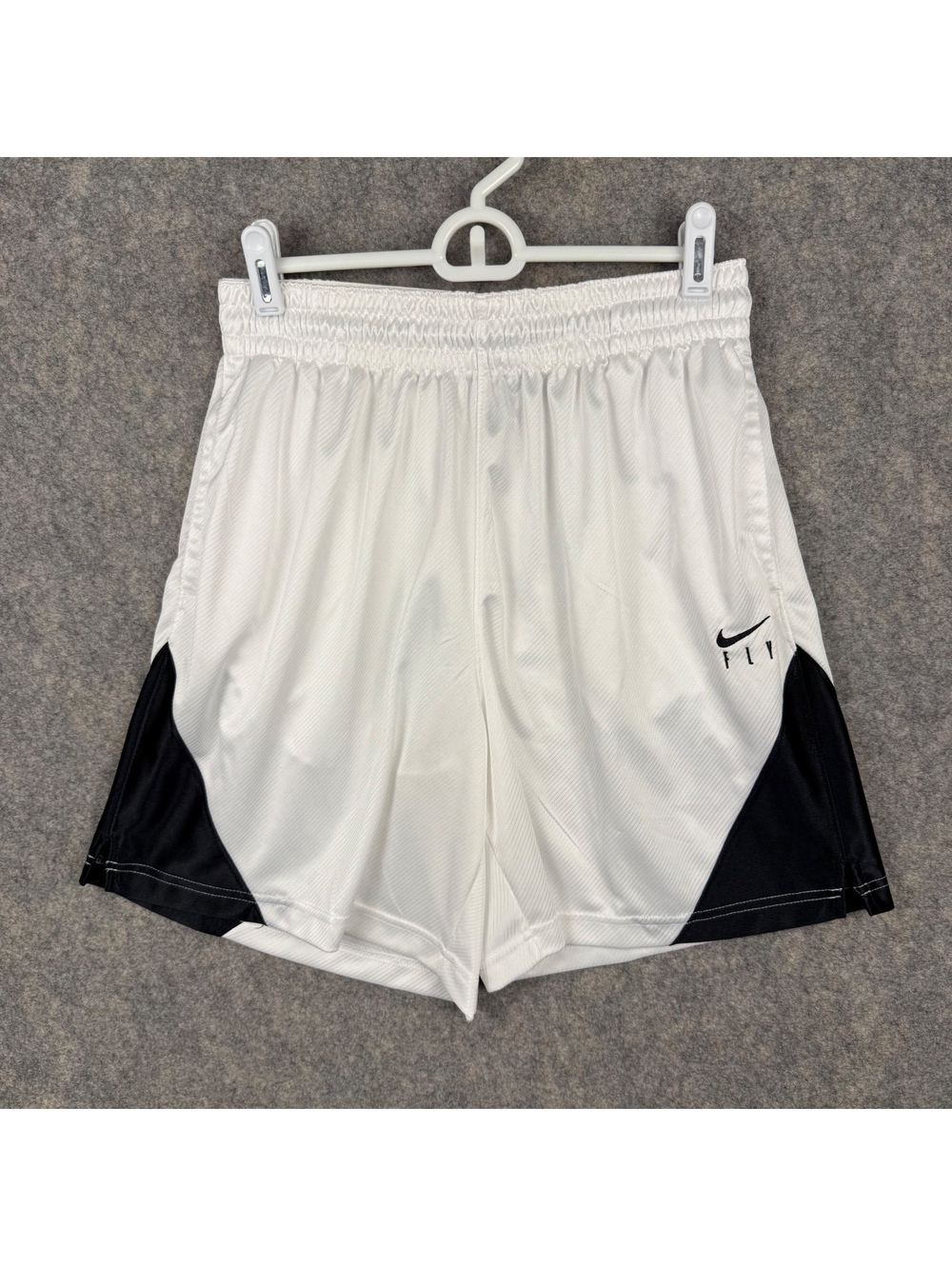 Nike Dri-Fit ISoFLY Fly Basketball Shorts DH7363-100 White Black Women Medium